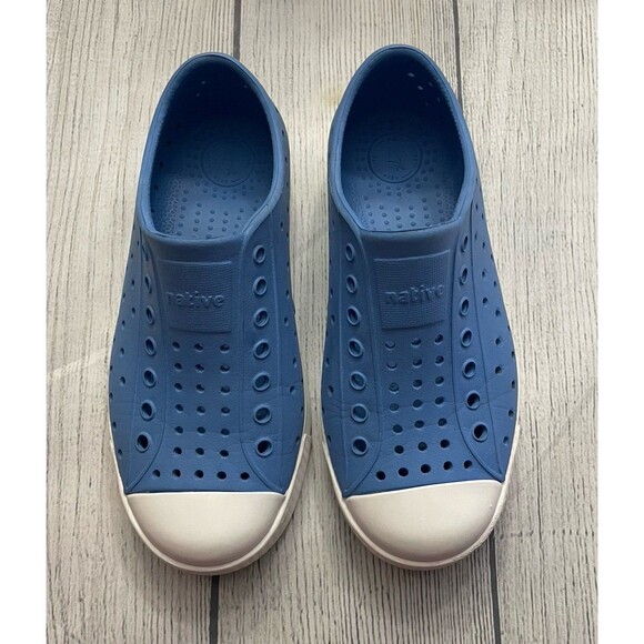 Blue Native Natives Jefferson Boy Girl Shoes, Size Youth 13 - Picture 1 of 5